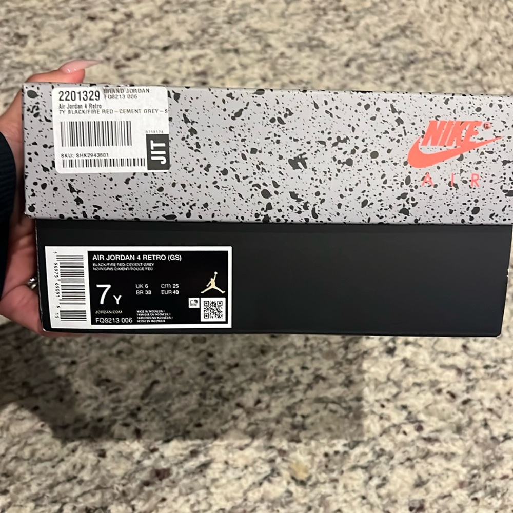 Air Jordan 4 Retro